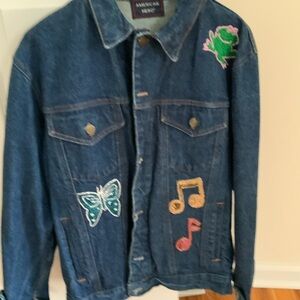 EMBROIDERED JEAN JACKET